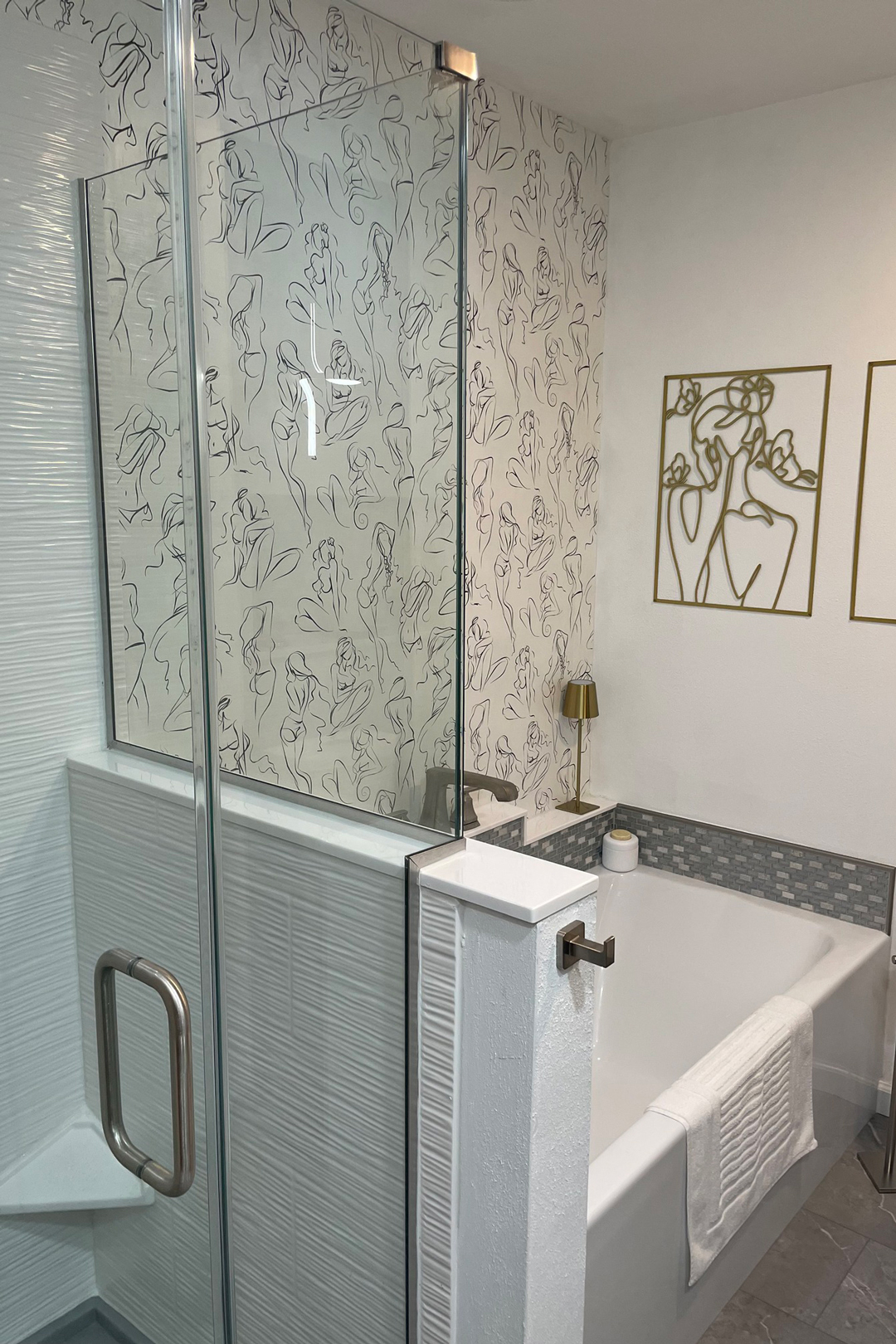 onyx-shower-soaking-tub-1