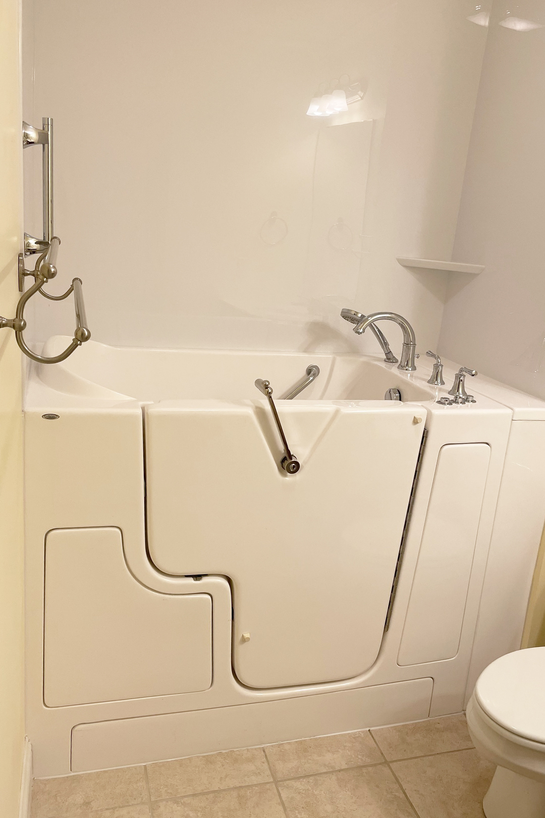 walk-in-tub-1