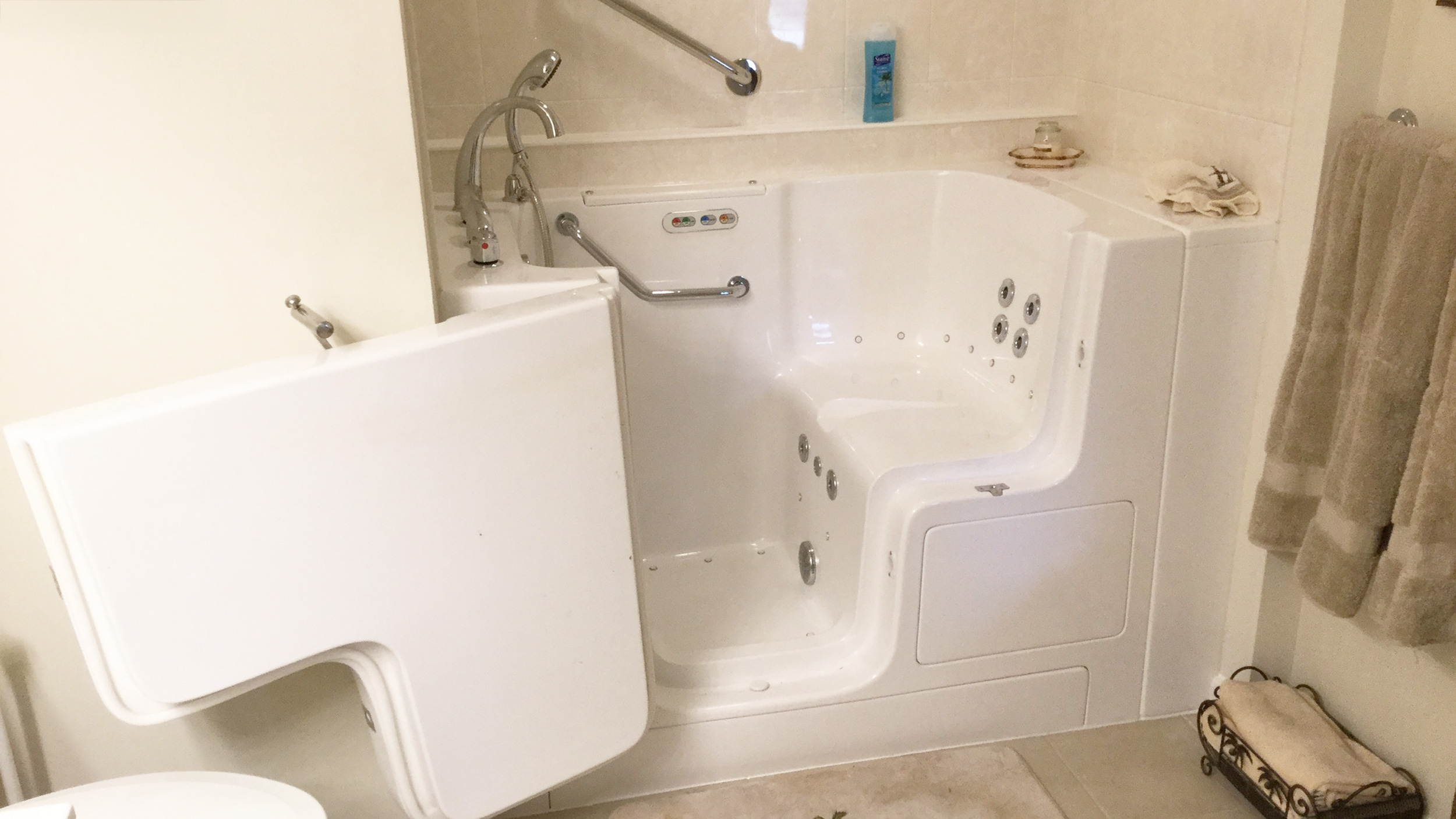 walk-in-tub-2500